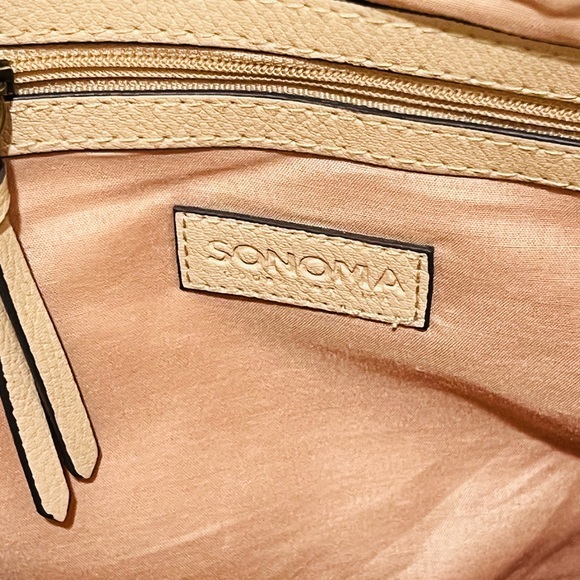 Sonoma Good For Life Cross Body Beige Purse With Zipper Closure With 7 Pockets - Picture 4 of 11